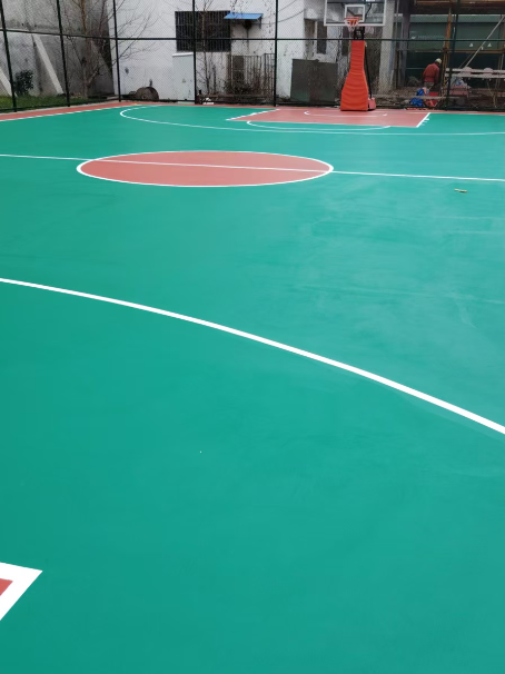 汇川 球场长期使用易出现地面开裂